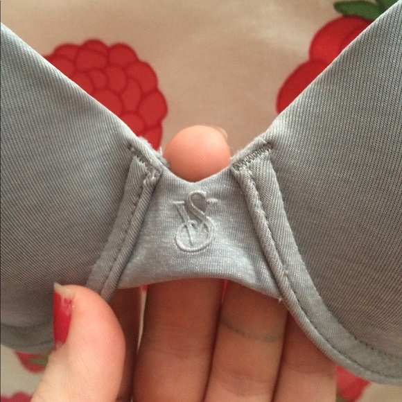 Victoria's Secret "Uplift Semi Demi" 32A Bra - Picture 2 of 8